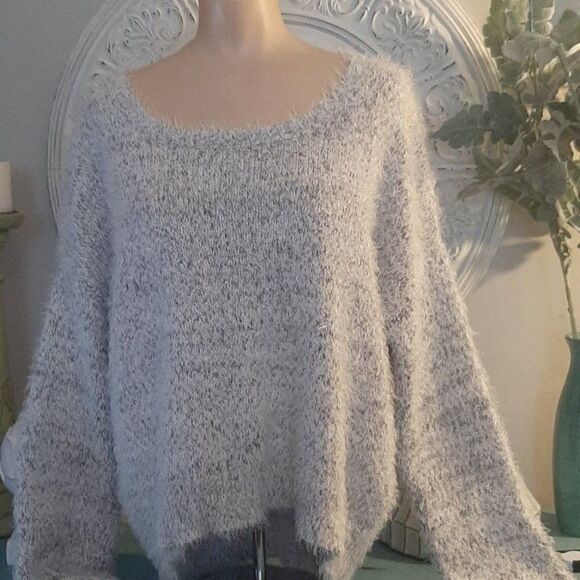 Xhiliration sweater - Picture 1 of 1
